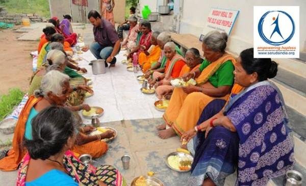 Sponsor Hot Meals for Poor Old Age People in India