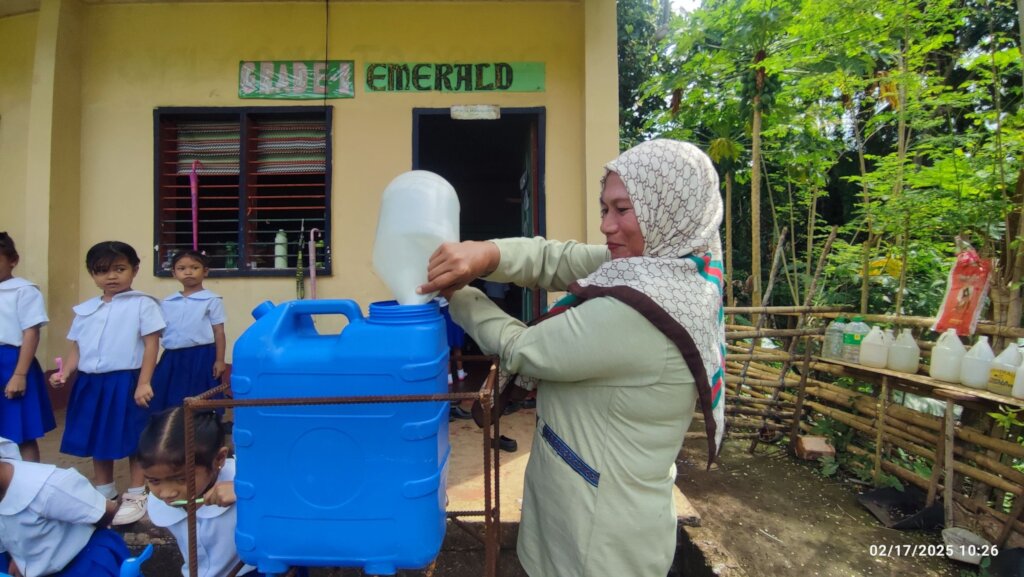 Refilling the water tank