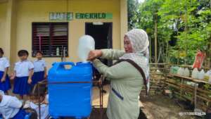 Refilling the water tank