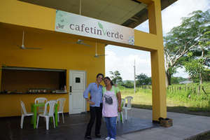 Cony Acevedo and Kelli Stam at Cafetin Verde