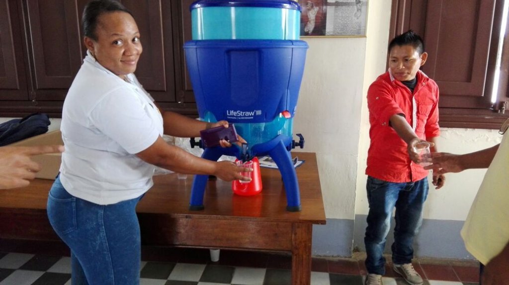 Water filters for children in Colombia