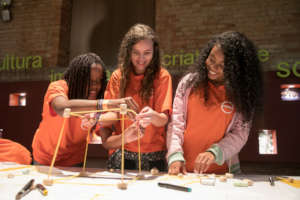 Engineering structures with the Covestro team