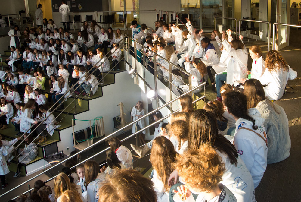 Give girls a greenlight in STEM around the world!