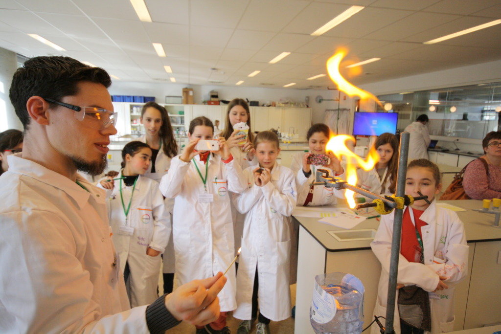 Give girls a greenlight in STEM around the world!