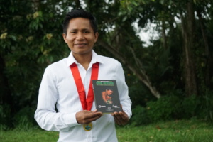 Roldan Tumi published his book "Dayac Menequin"