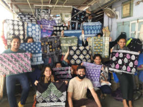 Srishti students batik workshop with Shakilbhai