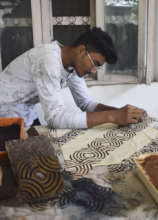 Moinuddin explores concepts in hand print