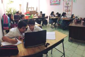 Fifth grade students in English/ICT class