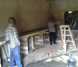 Pillars for counter slabs: inspecting work quality