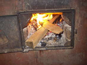 Fuel-efficient stoves maintain the heat