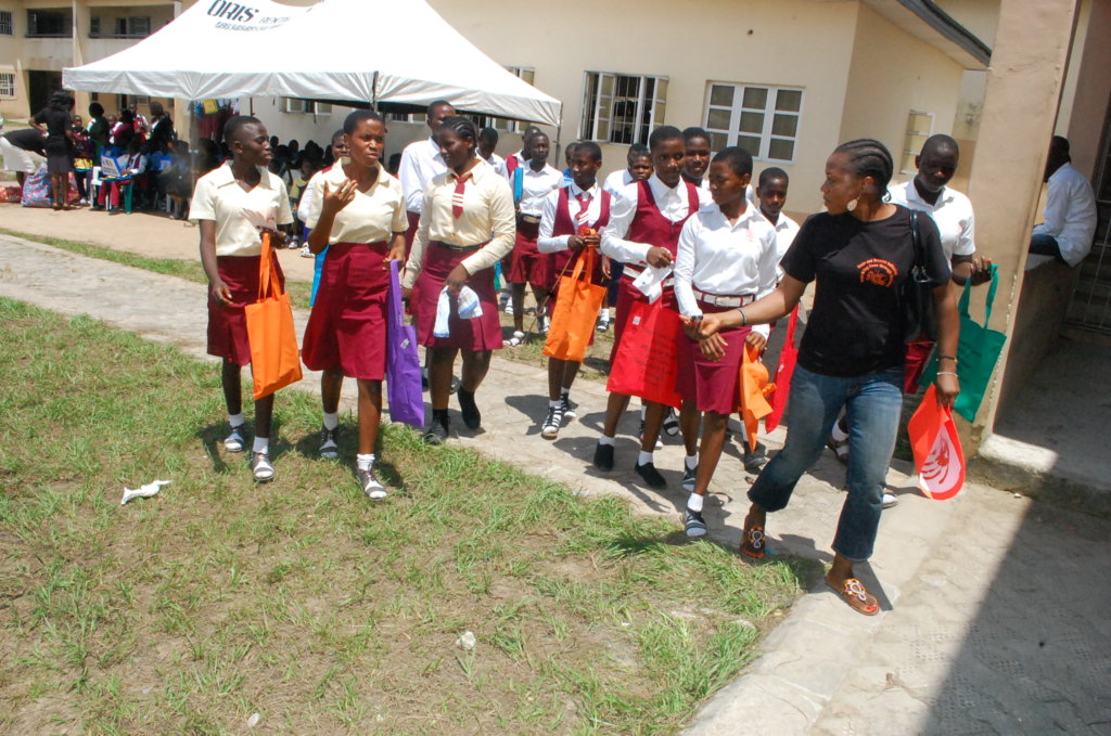 Provide WASH libraries and Pads4Girls in Nigeria