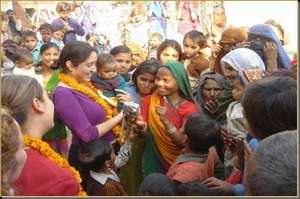 American students talking with the villagers