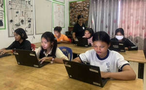 A computer training class for BEEP examination