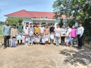 School material supported to displaced students