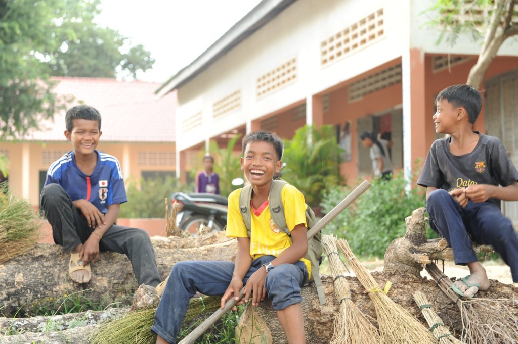 Support 2000 Students in Cambodia