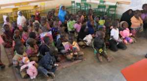Children from Nefrelaye in class
