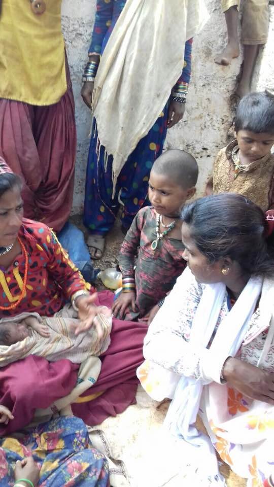 Feed Hot & Nutritious Meal to Slum Dwellers India