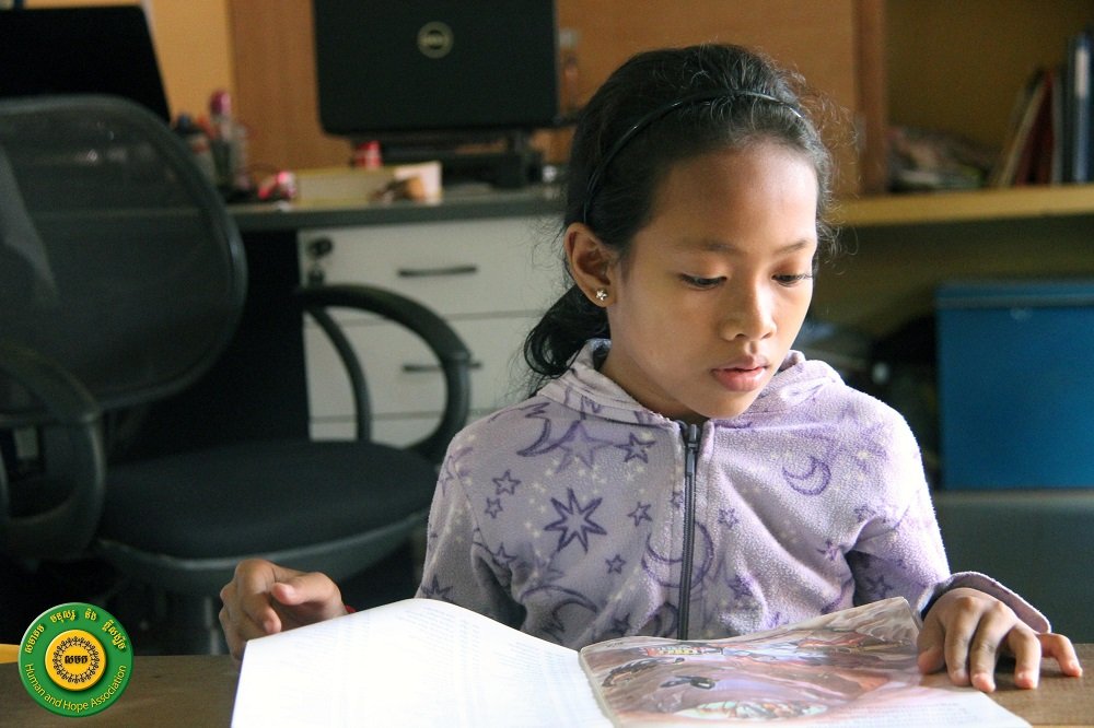 Promote Culture of Reading to Cambodian Children