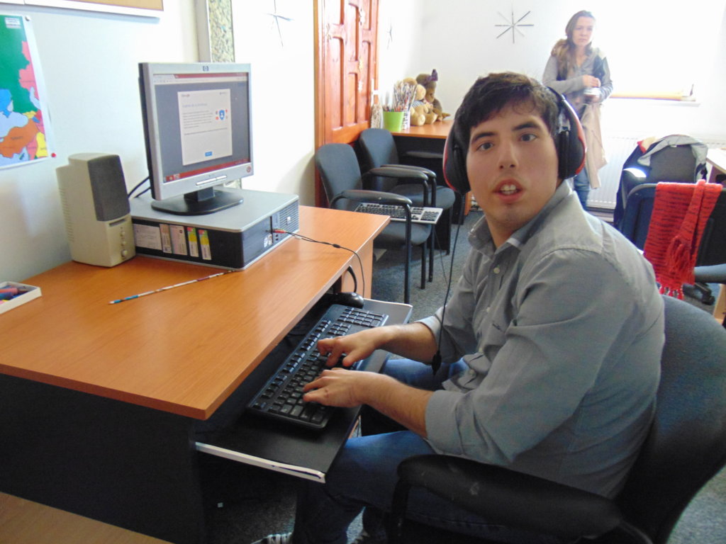 Give 500 Computers to Romania's Disadvantaged Kids
