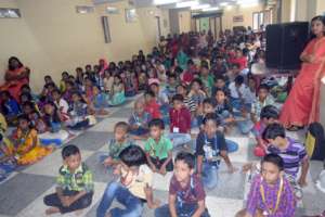 chldren at the inaugural ceremony