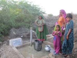 Water from Hand Pump, Clean and Easy