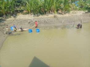 Fish farming by community group
