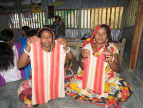 Women shrimp fry collectors