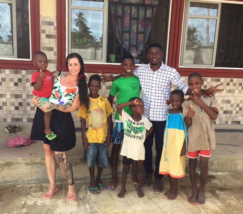 Anja, David and some of the children