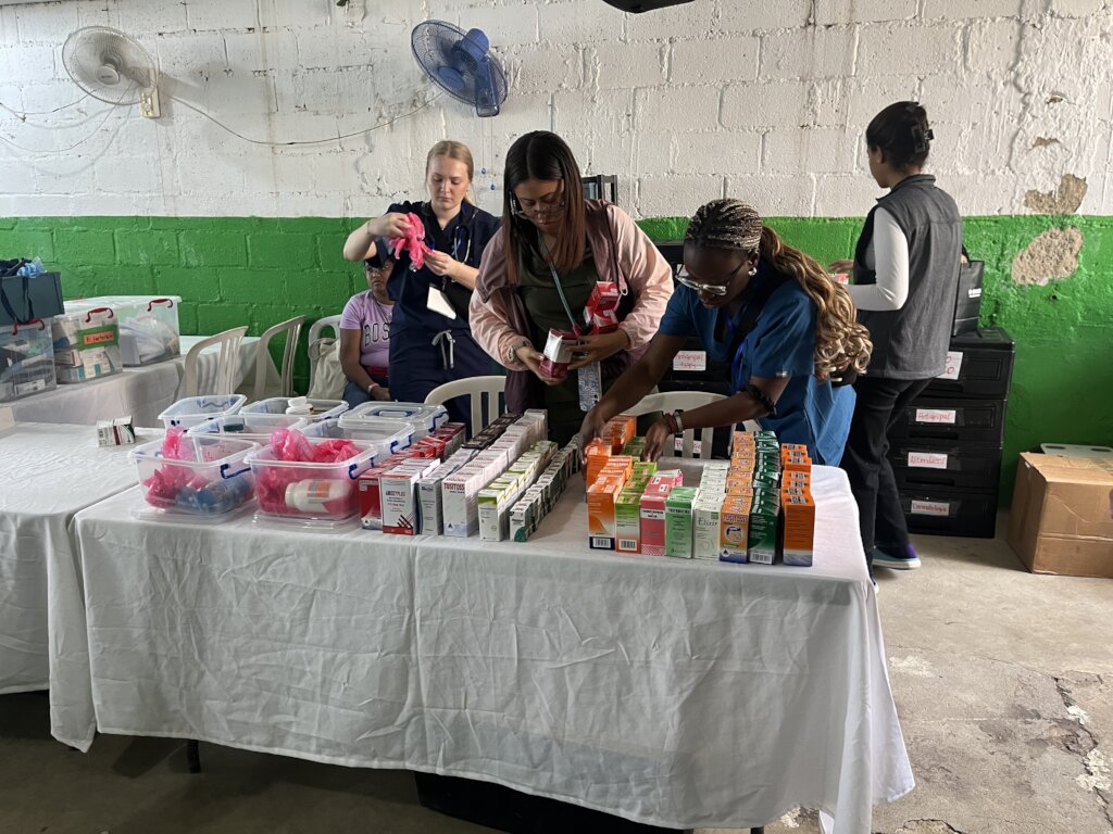 Offer Hope for 300 Youth in the Dominican Republic