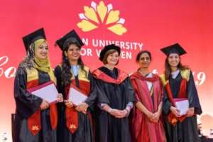 Chancellor and Vice Chancellor with Students