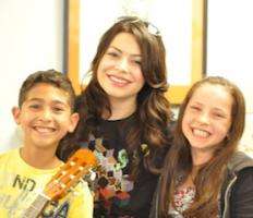 Students with Miranda Cosgrove