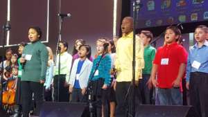 ETM-LA Music Students Perform "Glory"