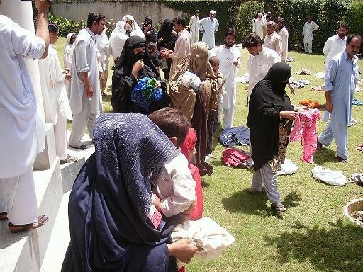 Provide Relief to 500 Displaced Families