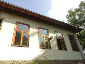 Oslen Krivodol - renovated school woodwork outside