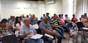 People learning about the solar dryer