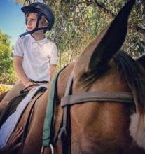 Santos riding Bola