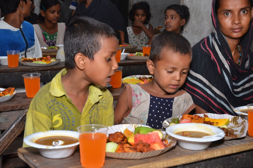 Feed 2000 Indian Rag Pickers and their Children