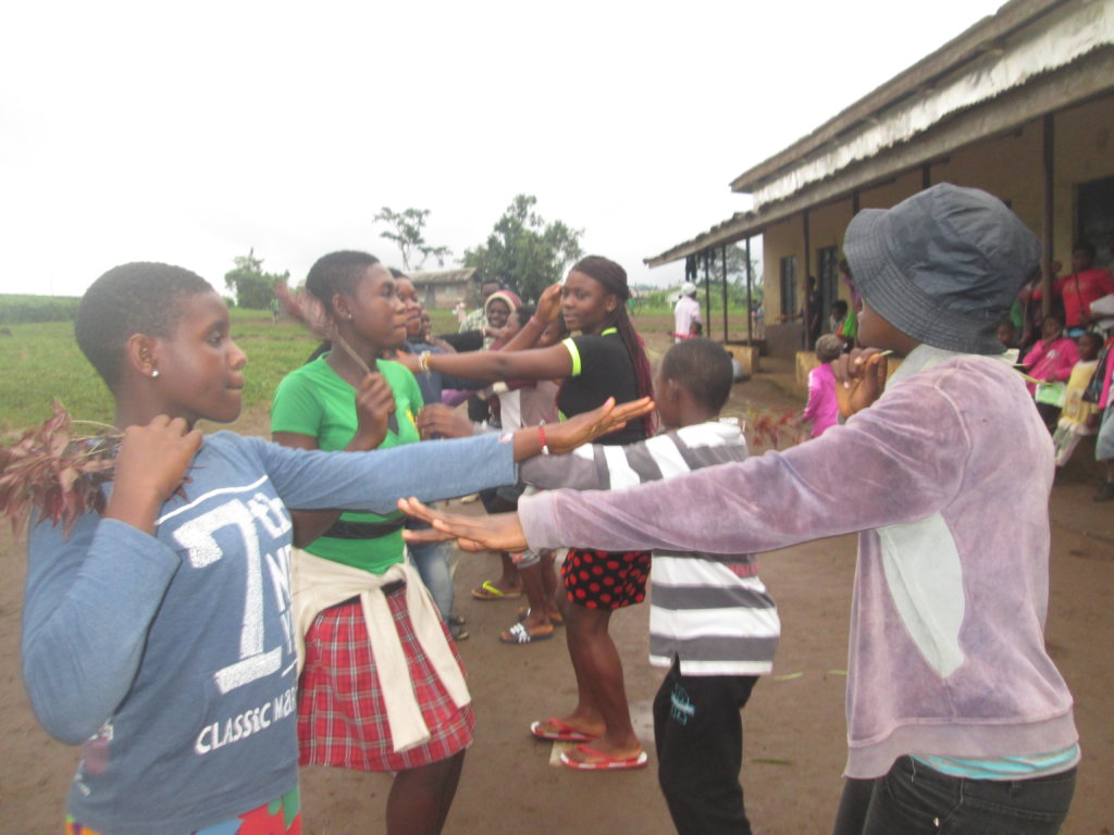 Build 100 Young Change Makers in Cameroon