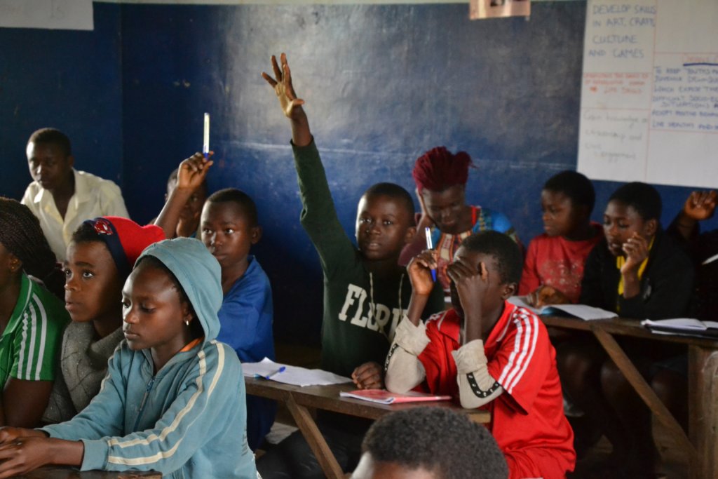 Build 100 Young Change Makers in Cameroon