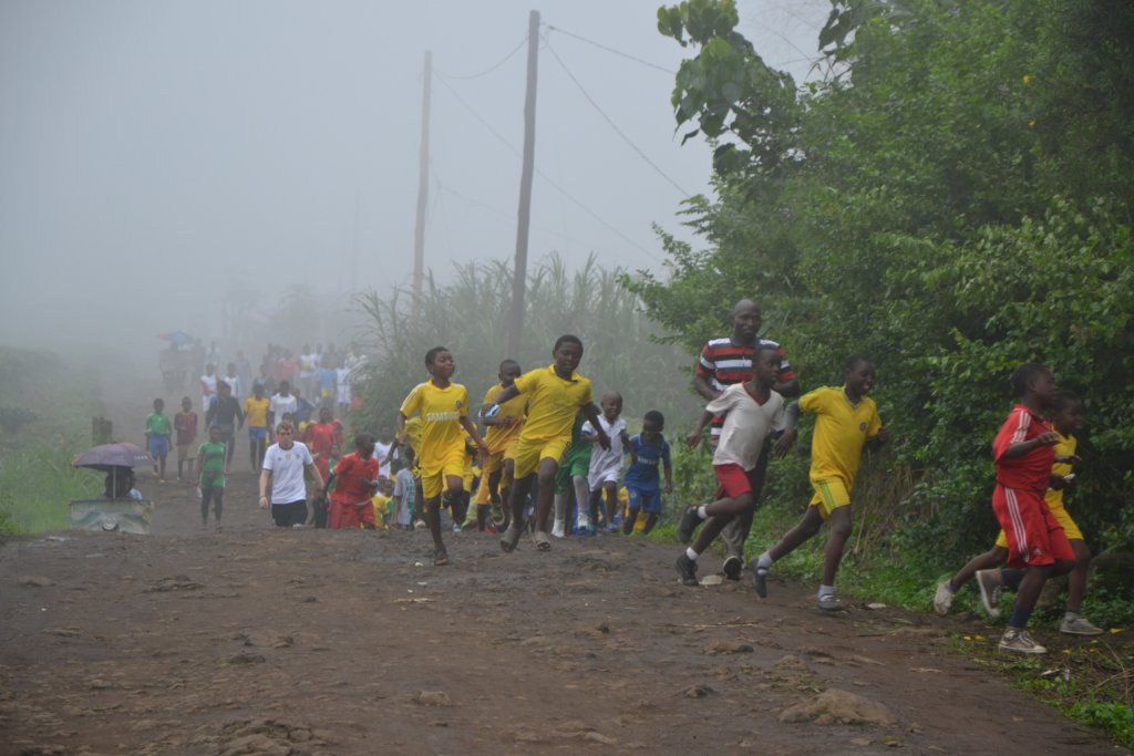 Build 100 Young Change Makers in Cameroon
