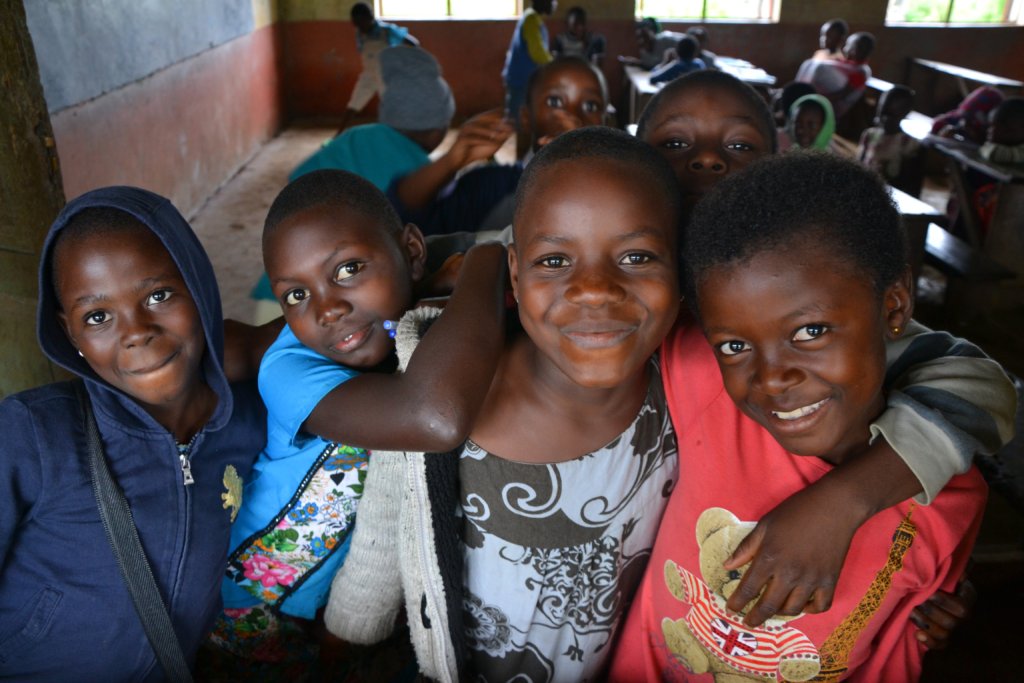 Build 100 Young Change Makers in Cameroon