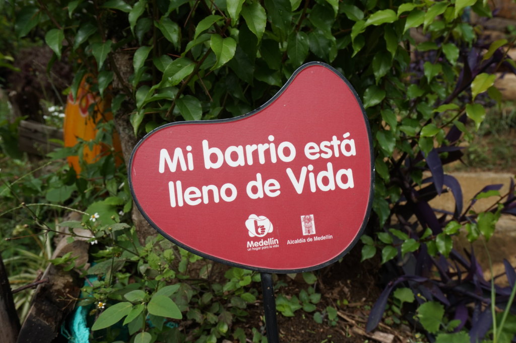 Economic empowerment of 51 families in Medellin