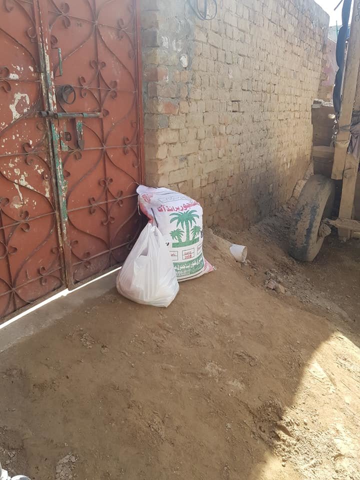 Food bag placed in the front of door