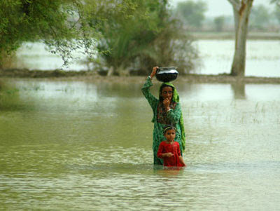 Emergency appeal flood affected children in Pak