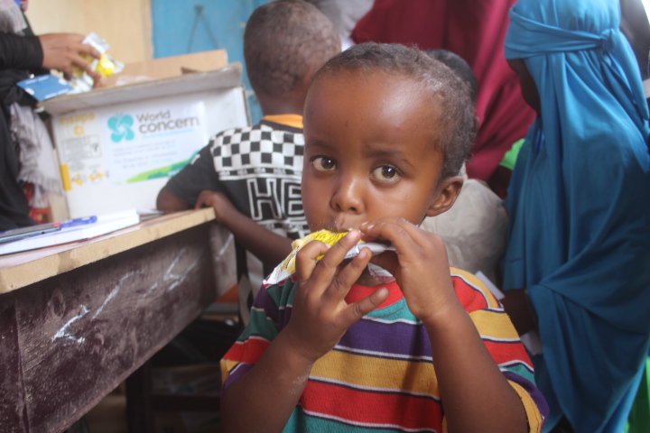 Nutrition Packets for Starving Kids in Somalia