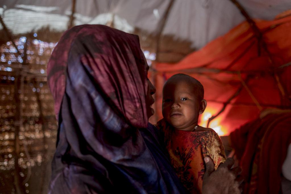 Nutrition Packets for Starving Kids in Somalia