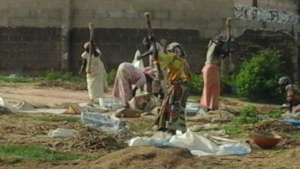 Threshing in the local way