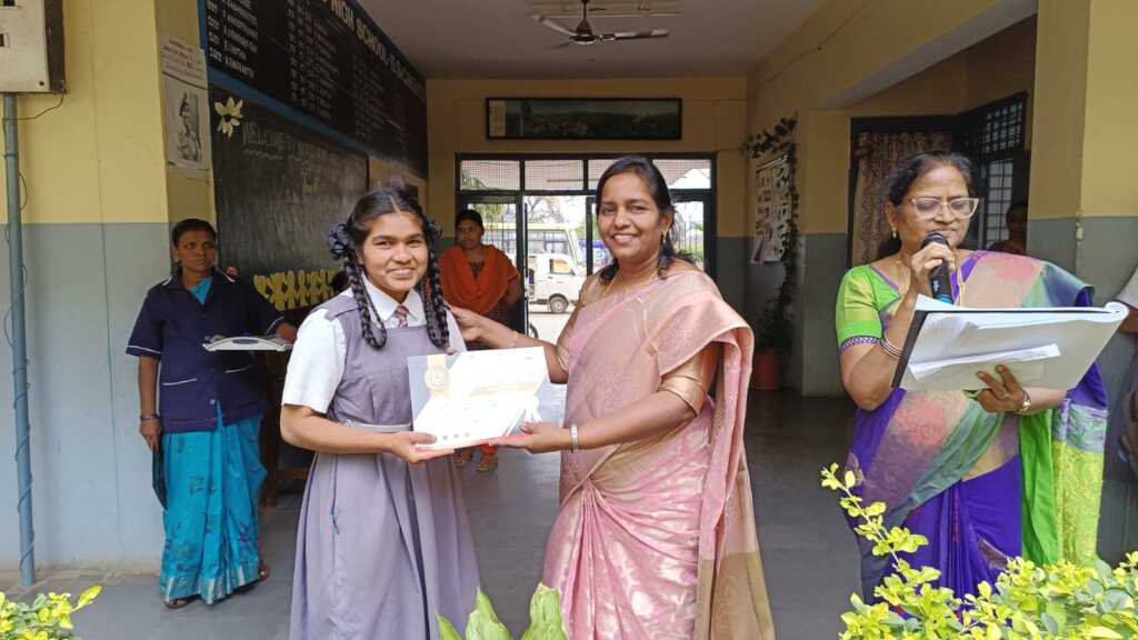 Kala receives math award at school