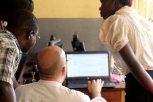 Installation "URIDUPEDIA for Schools" in Uganda