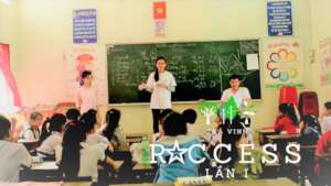 The kids learning waste sorting and recycling